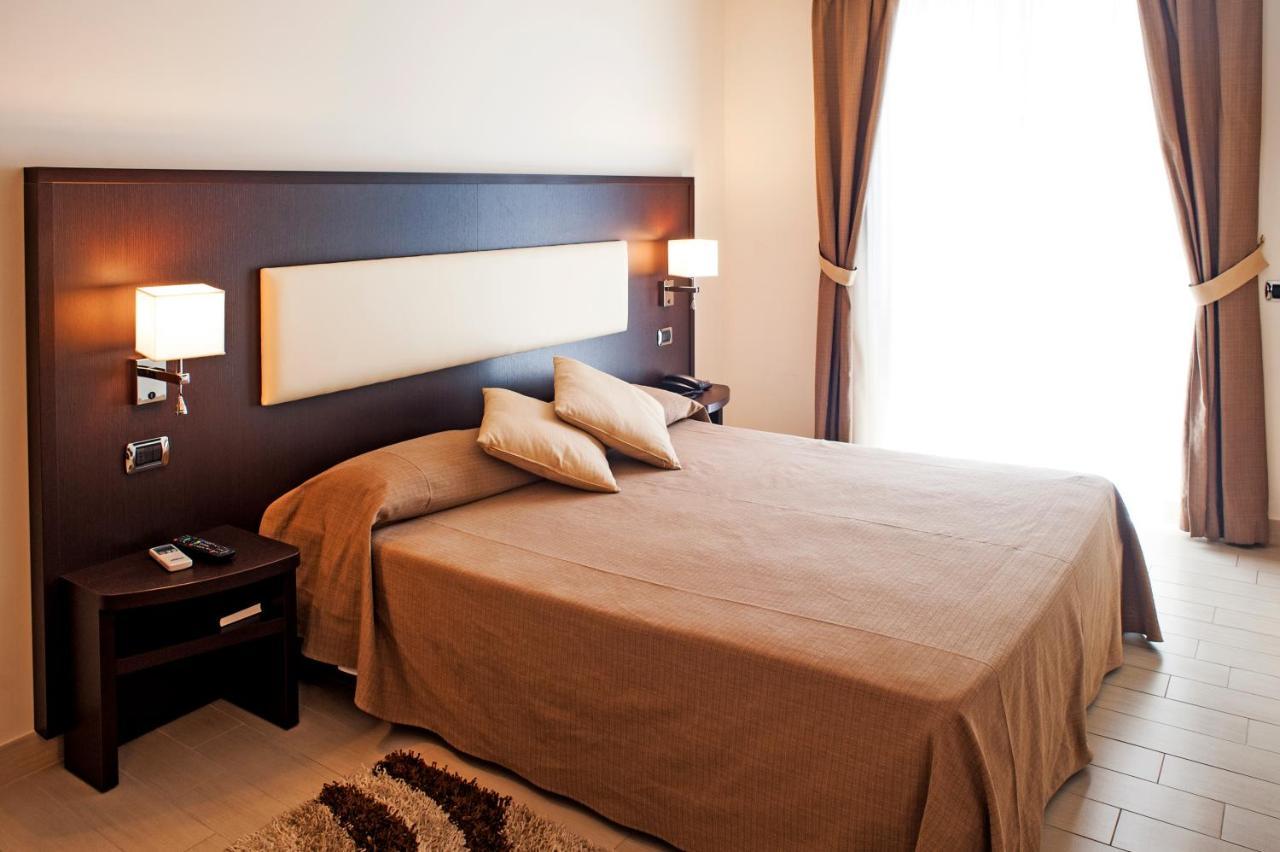 Hotel Welcome San Benedetto del Tronto Exterior photo