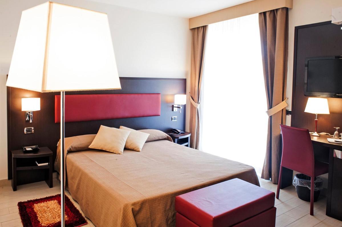 Hotel Welcome San Benedetto del Tronto Exterior photo